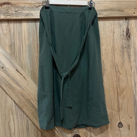 MIDI skirt - Picture 2 of 2